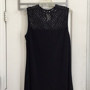 Black sleeveless evening dress plus size